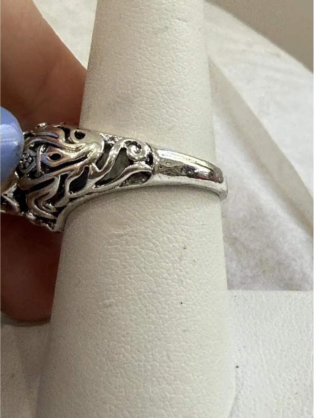 Vintage Style Silver Ring with Dark Red Gemstone Size 7.25